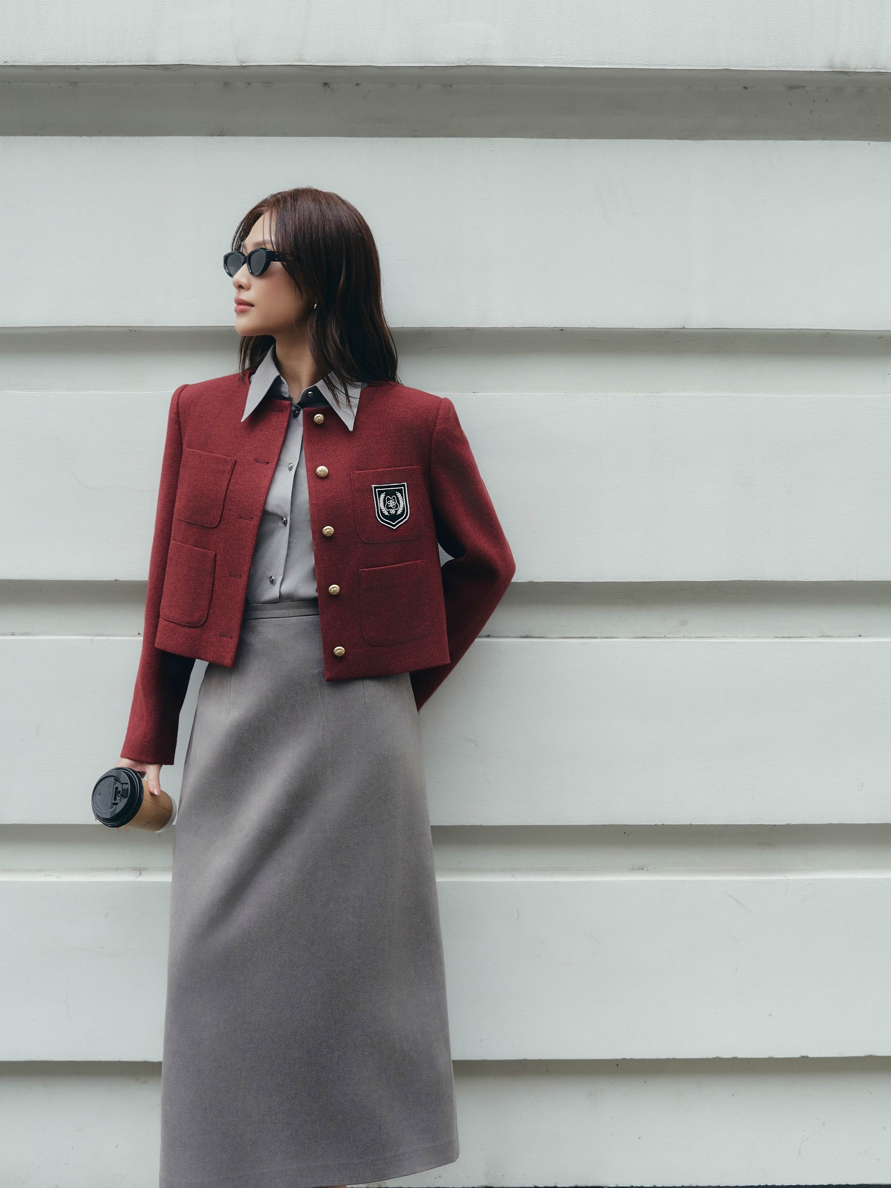 Áo vest dạ cổ tròn túi thêu logo